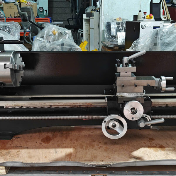 MÁY TIỆN JH210ET 750MM – KHUNG THÂN DÀY