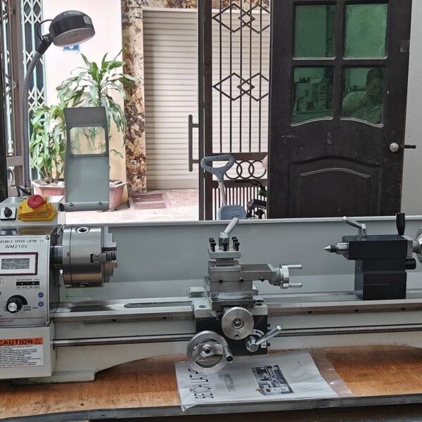 Máy Tiện WM210V-800mm 2 đầu mâm cặp